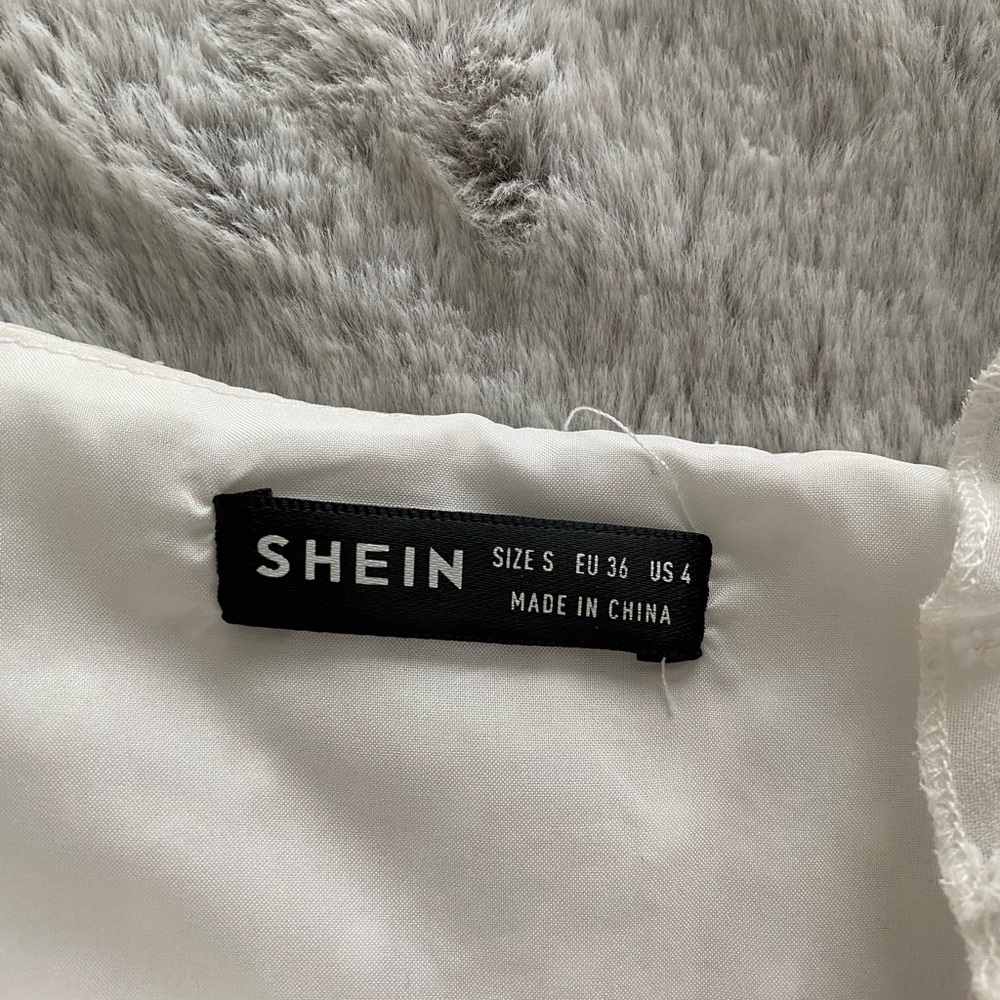 Beautiful white blouse! - Picture 4 of 10